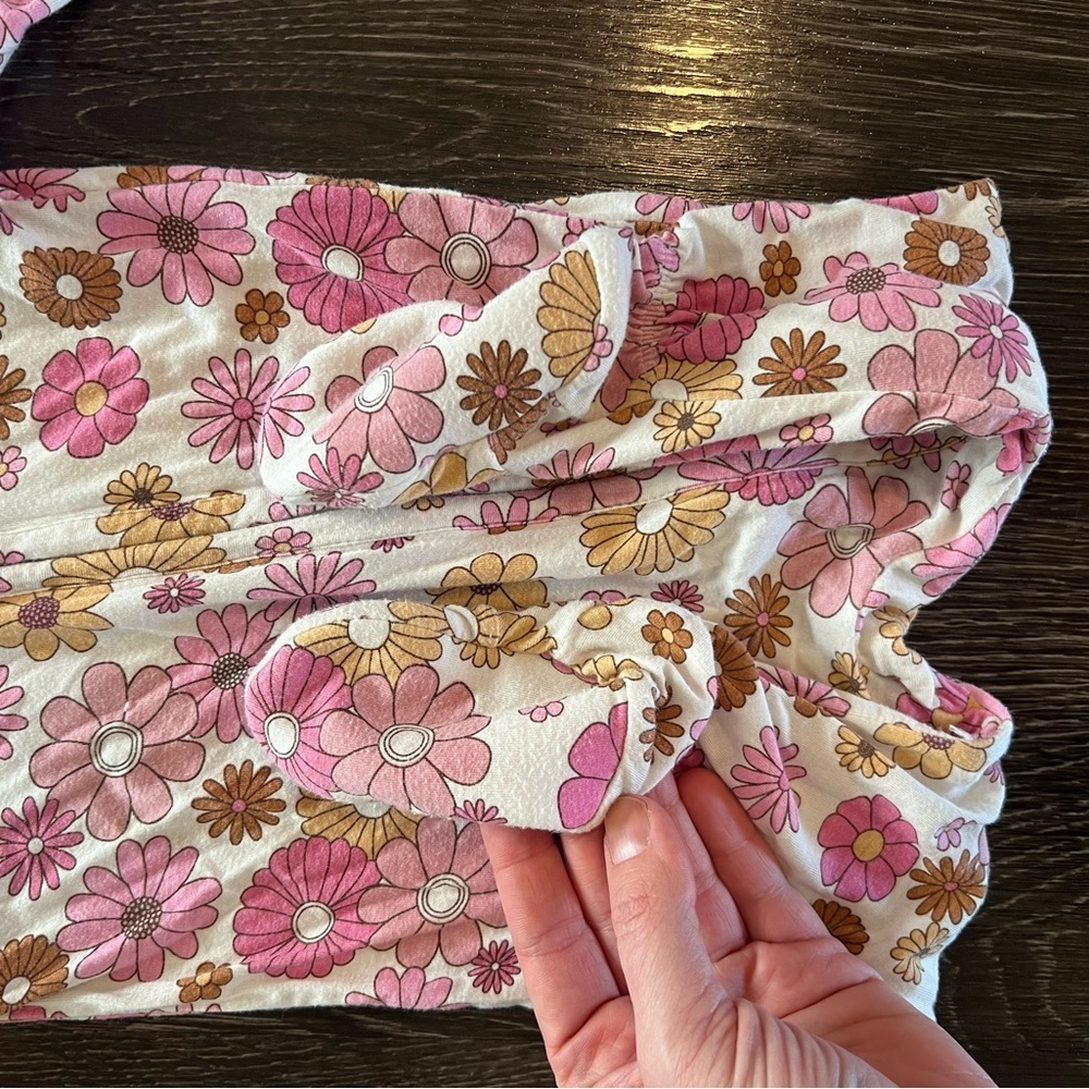 Angel Dear Floral Bamboo Footie size 6-9 months - Picture 2 of 3